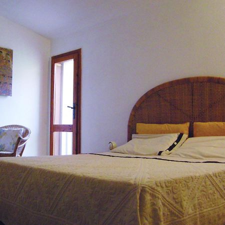Via Dei Gerani B&B Sinnai Habitación foto